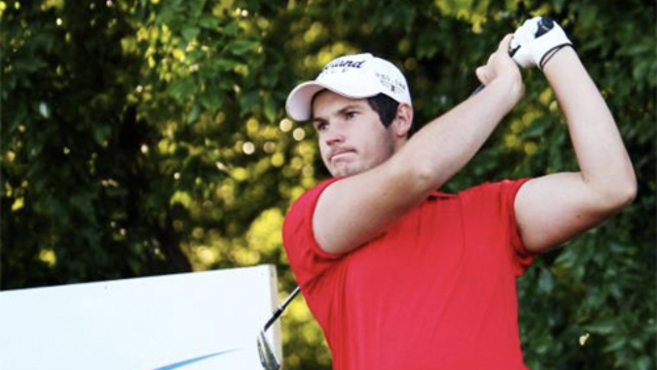 Bradley endures lightning-enforced wait before clinching victory