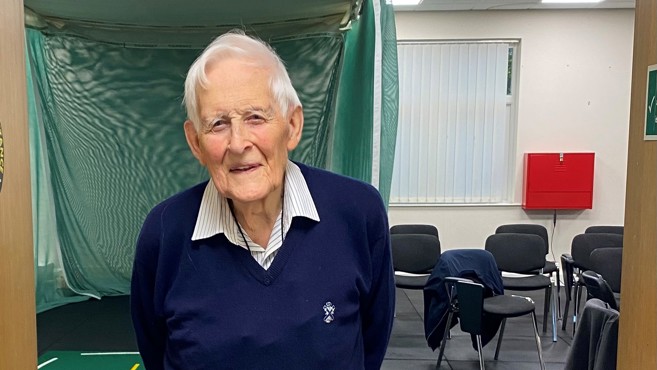 Dr Alastair Cochran recognised by the PGA Training Academy