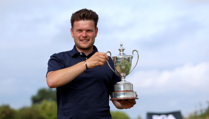 Scott triumphs after dramatic play-off to win Coca-Cola PGA Assistants' Championship